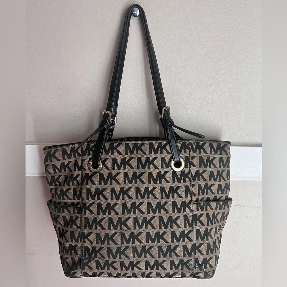 Michael Kors Large Black Signature Jet Set Shoulder Bag Tote Three Compartments - Picture 2 of 3